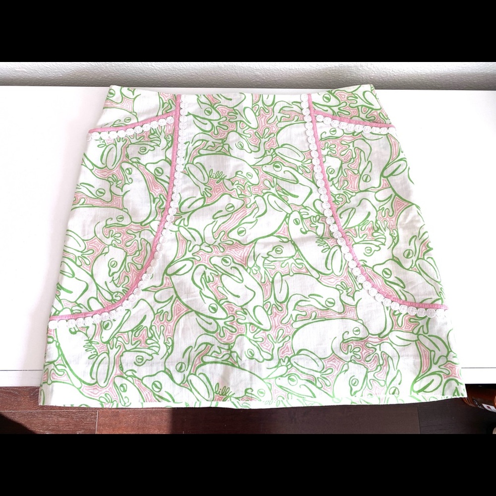 Lilly Pulitzer skirt Lilly’s Pad
Originals size 10